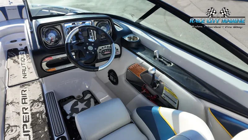 Slide: The Image of Nautique Super Air Nautique 230 2010 - 38