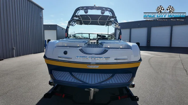 Slide: The Image of Nautique Super Air Nautique 230 2010 - 4