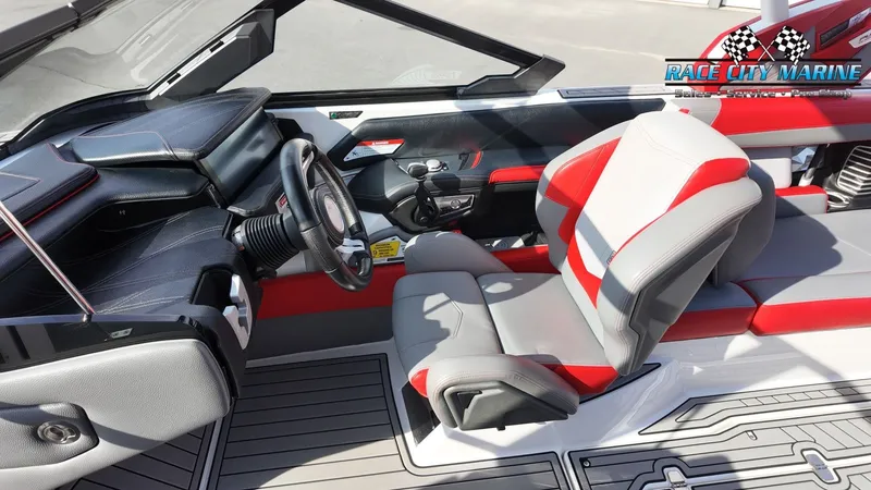 Slide: The Image of Nautique G25 2020 - 25