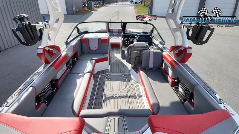 Slide: The Image of Nautique G25 2020 - 26