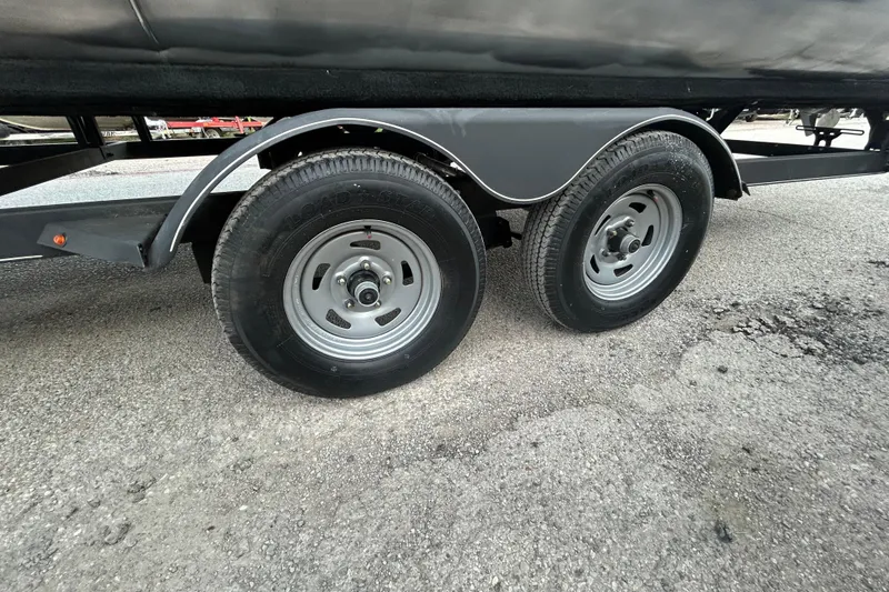 Slide: The Image of 2017 Sun Tracker Party Barge 24 DLX pontoon boat with Mercury outboard motor. - 20