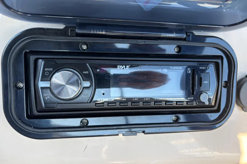 Slide: The Image of Pyle marine stereo system on 2017 Sun Tracker Party Barge 24 DLX. - 58