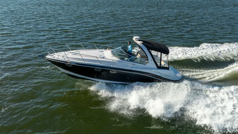 Slide: The Image of Four Winns 358 Vista 2009 - 12