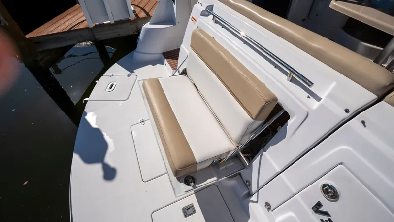 Slide: The Image of Four Winns 358 Vista 2009 - 28