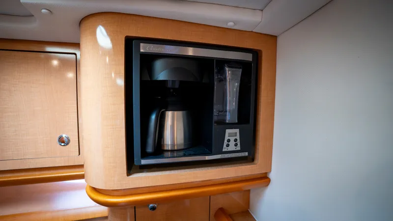 Slide: The Image of Four Winns 358 Vista 2009 - 36