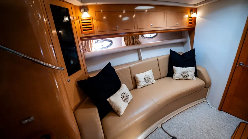 Slide: The Image of Four Winns 358 Vista 2009 - 41