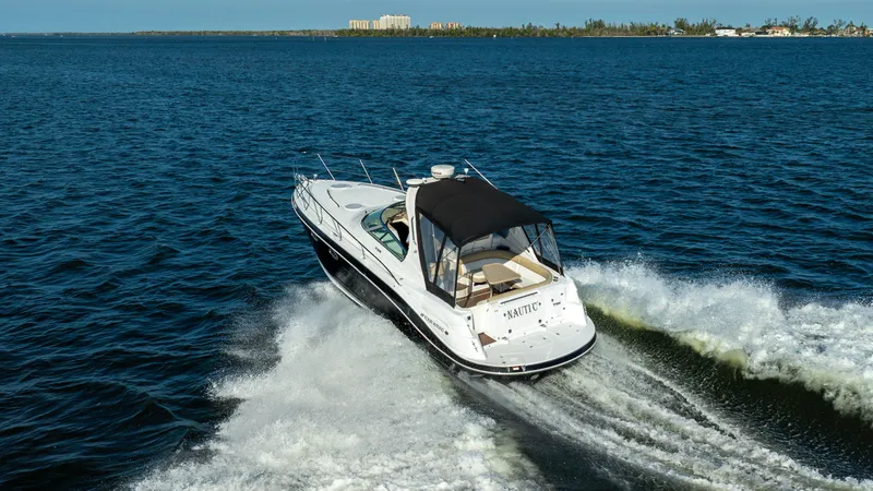 Slide: The Image of Four Winns 358 Vista 2009 - 7