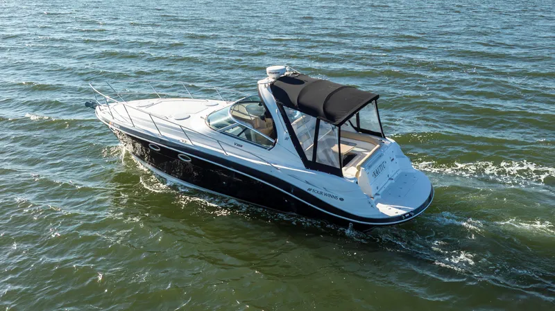 Slide: The Image of Four Winns 358 Vista 2009 - 9