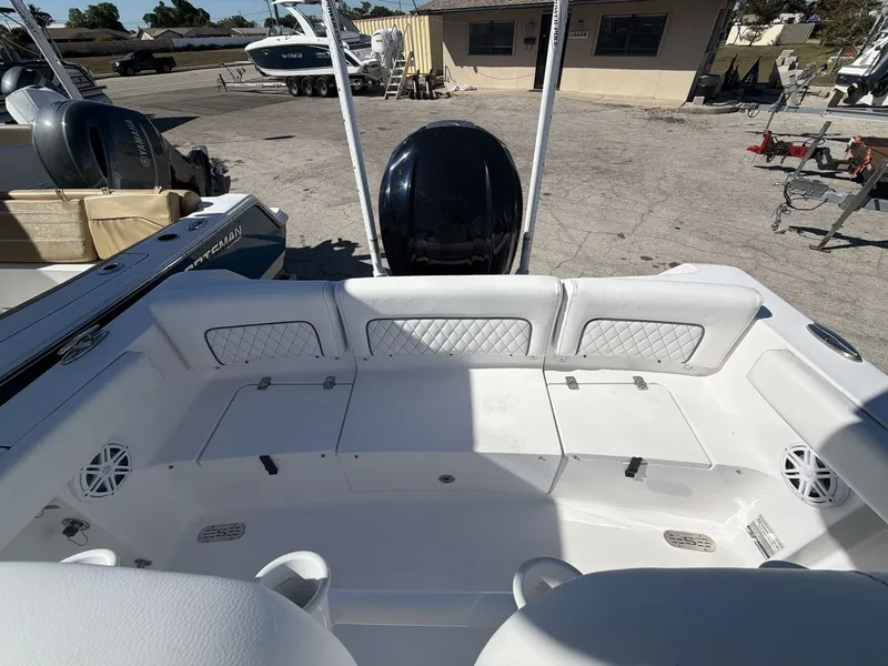 Slide: The Image of Sportsman Heritage 231 Center Console 2023 - 14
