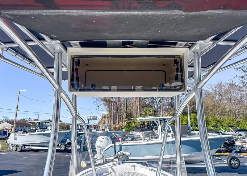 Slide: The Image of Boston Whaler 2012 Boston Whaler 23 Dauntless 2012 - 10