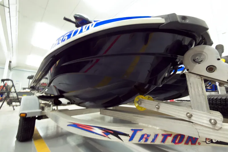 Slide: The Image of 2018 Yamaha WaveRunner EX Deluxe on Triton trailer in a garage setting. - 20