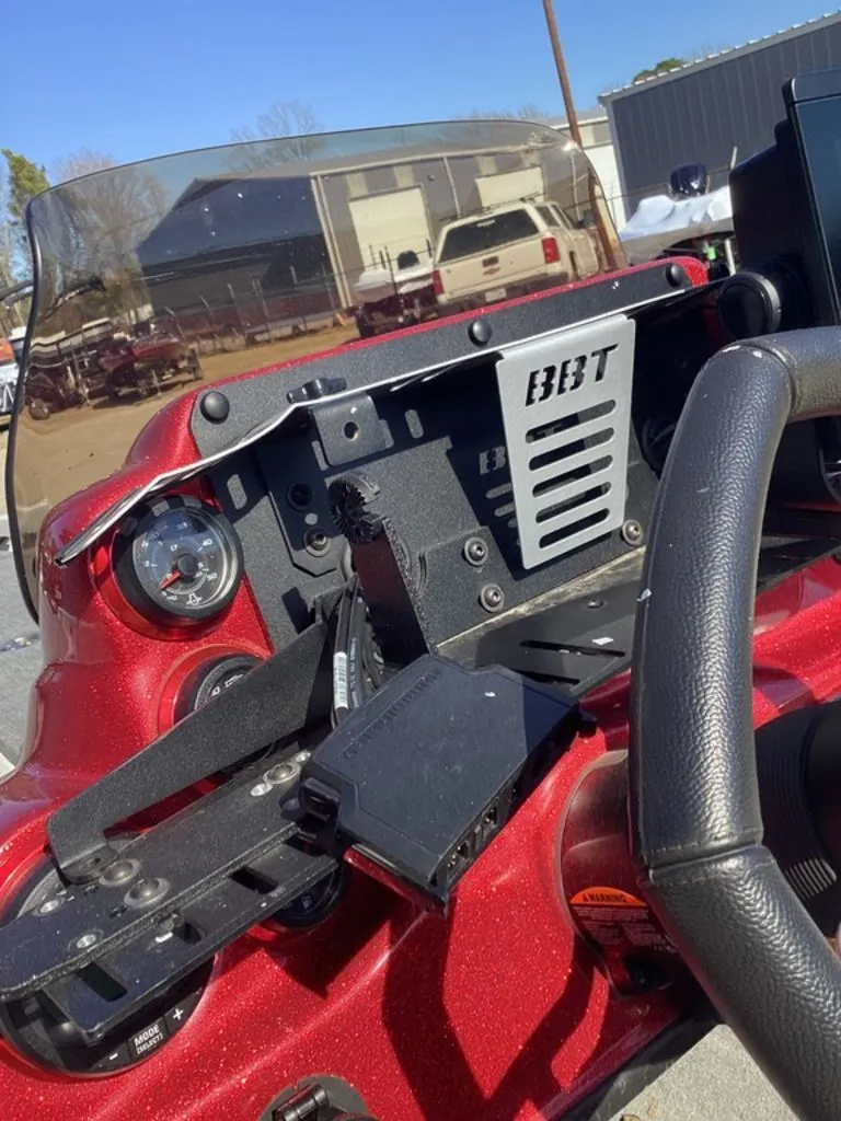 Slide: The Image of Bass Cat Pantera II 2025 - 37