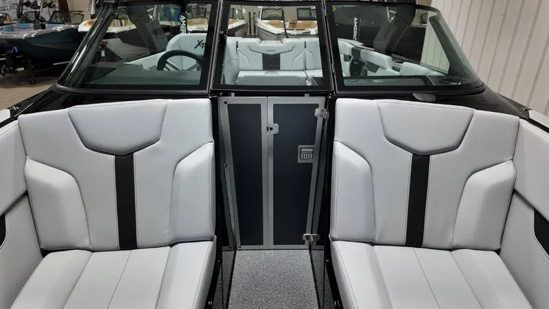 Slide: The Image of MasterCraft XT24 2026 - 37