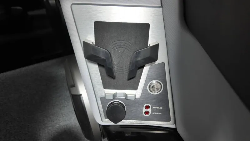 Slide: The Image of MasterCraft XT24 2026 - 52