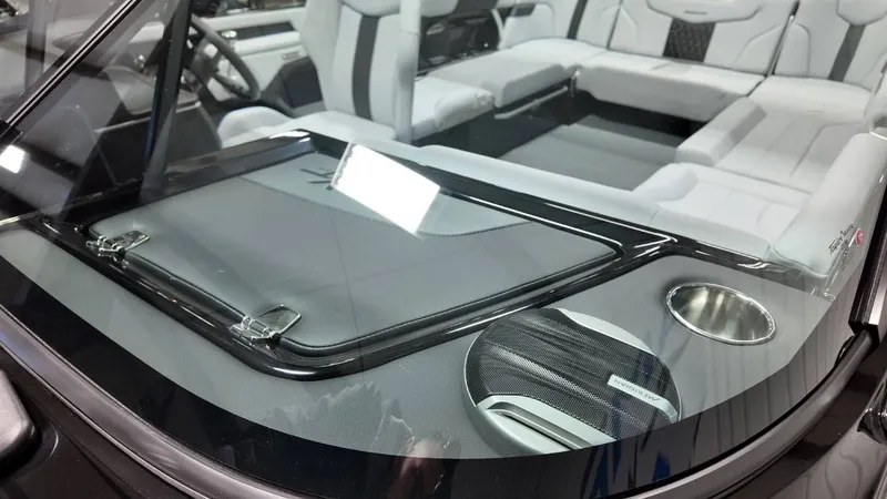 Slide: The Image of MasterCraft XT24 2026 - 58