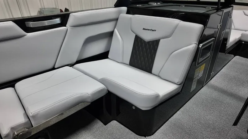 Slide: The Image of MasterCraft XT24 2026 - 64