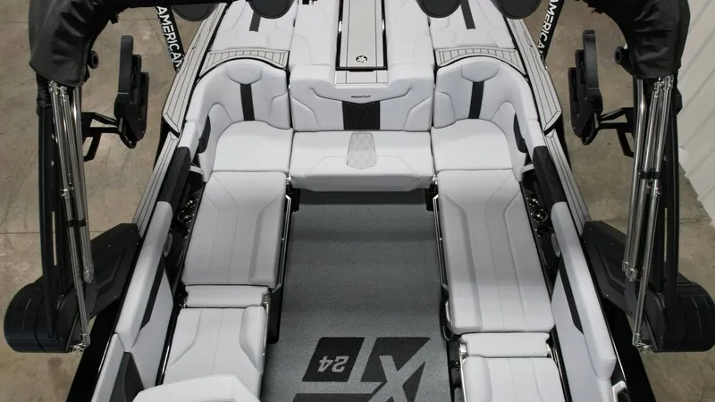 Slide: The Image of MasterCraft XT24 2026 - 67