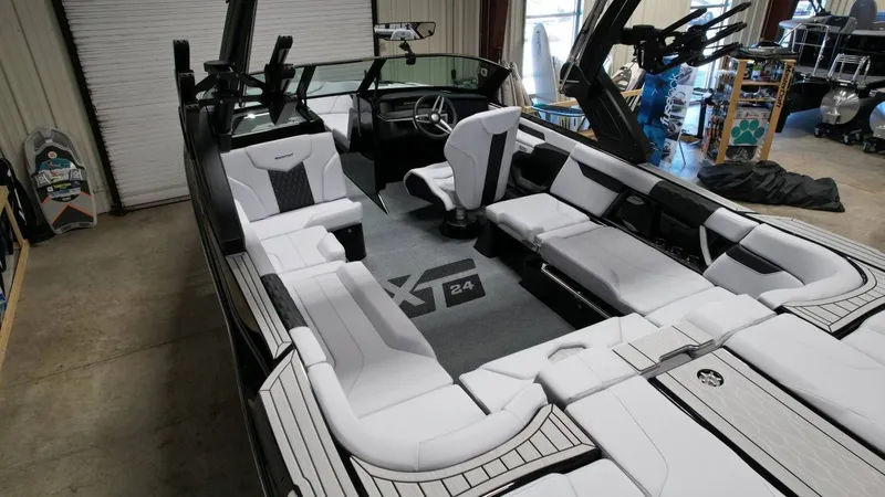 Slide: The Image of MasterCraft XT24 2026 - 72