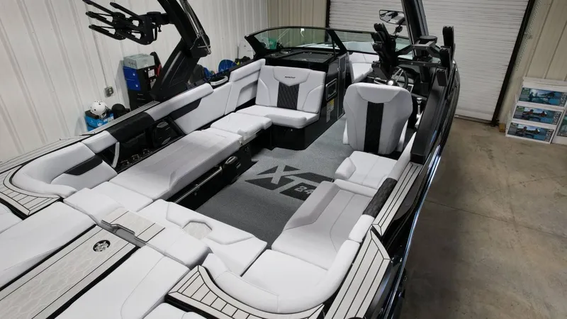 Slide: The Image of MasterCraft XT24 2026 - 79