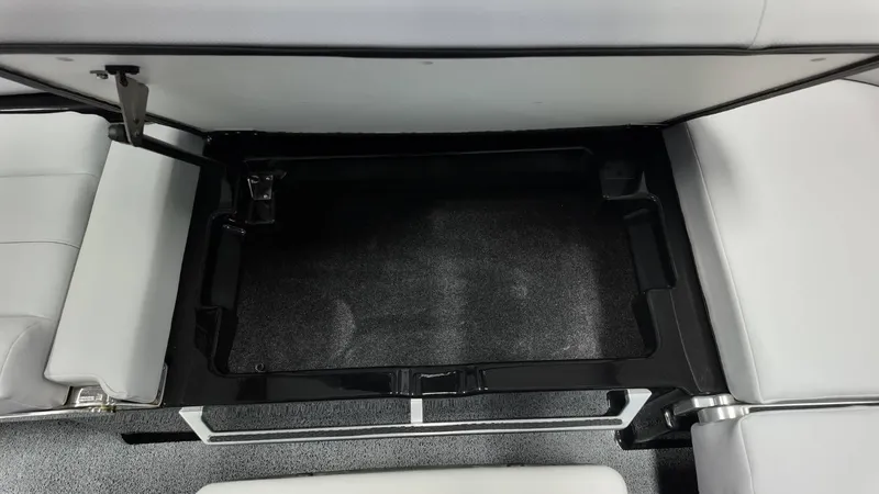 Slide: The Image of MasterCraft XT24 2026 - 84