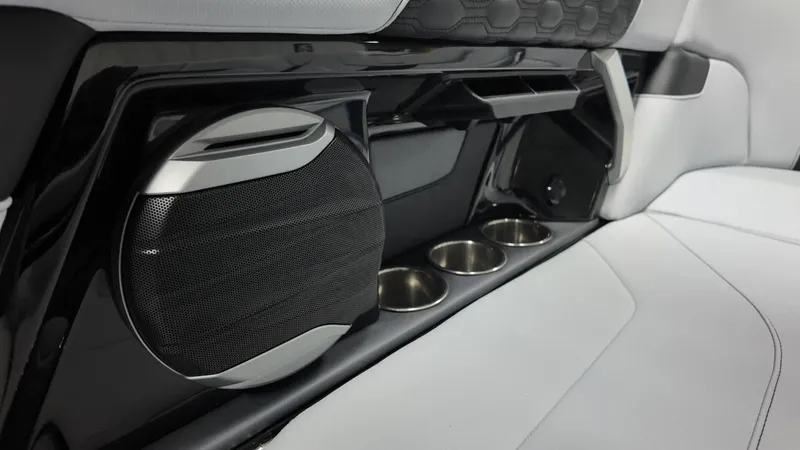 Slide: The Image of MasterCraft XT24 2026 - 86