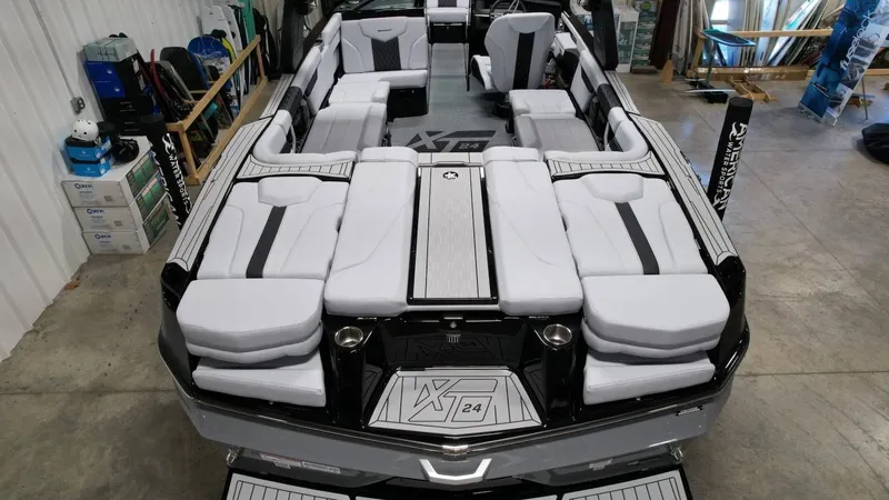 Slide: The Image of MasterCraft XT24 2026 - 96