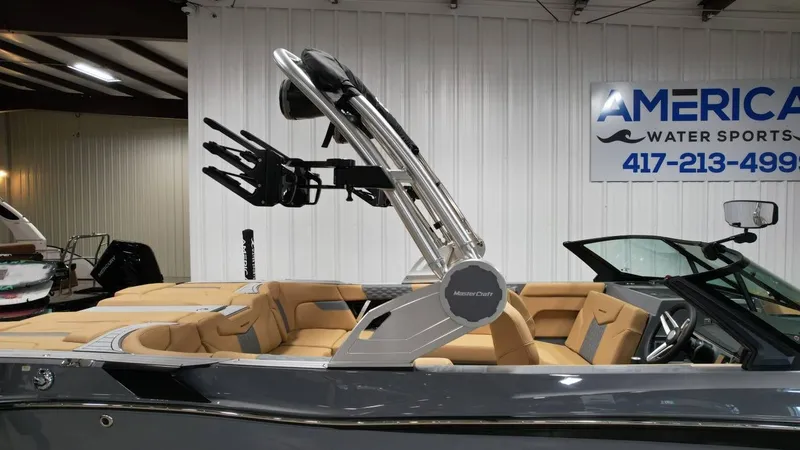 Slide: The Image of MasterCraft XT23 2026 - 59