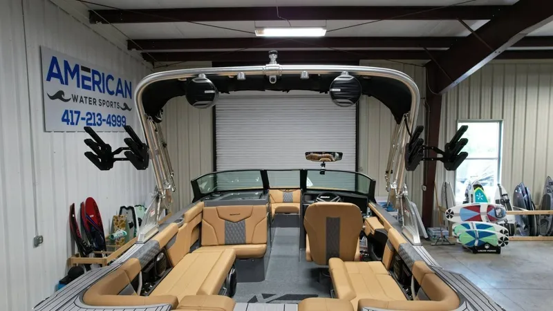 Slide: The Image of MasterCraft XT23 2026 - 62