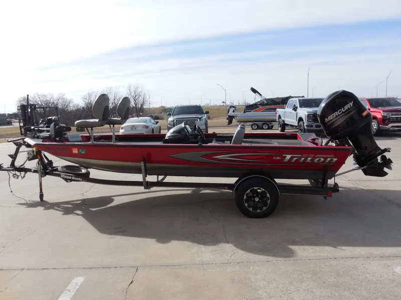 Slide: The Image of Triton X18c 2014 - 6