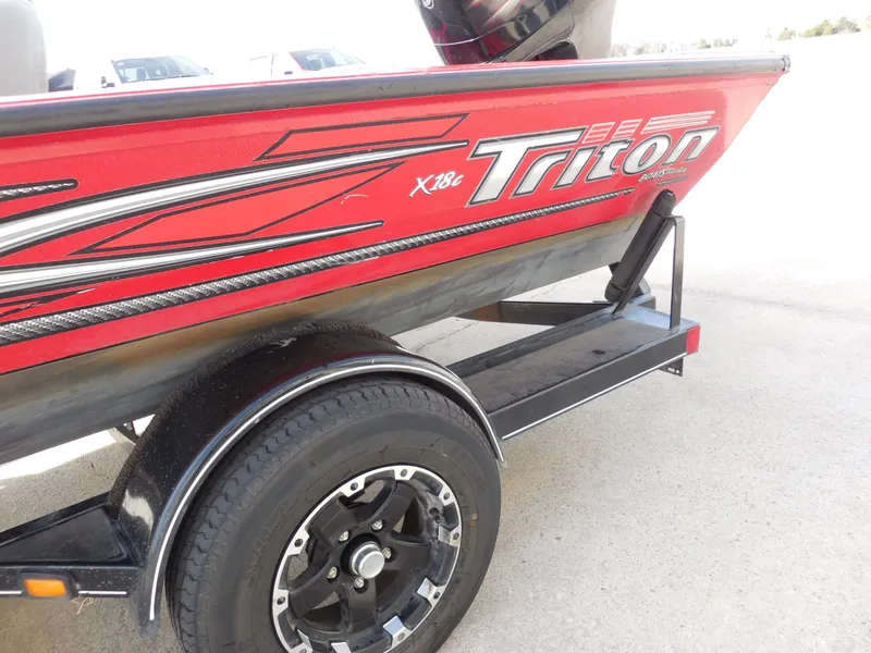 Slide: The Image of Triton X18c 2014 - 9