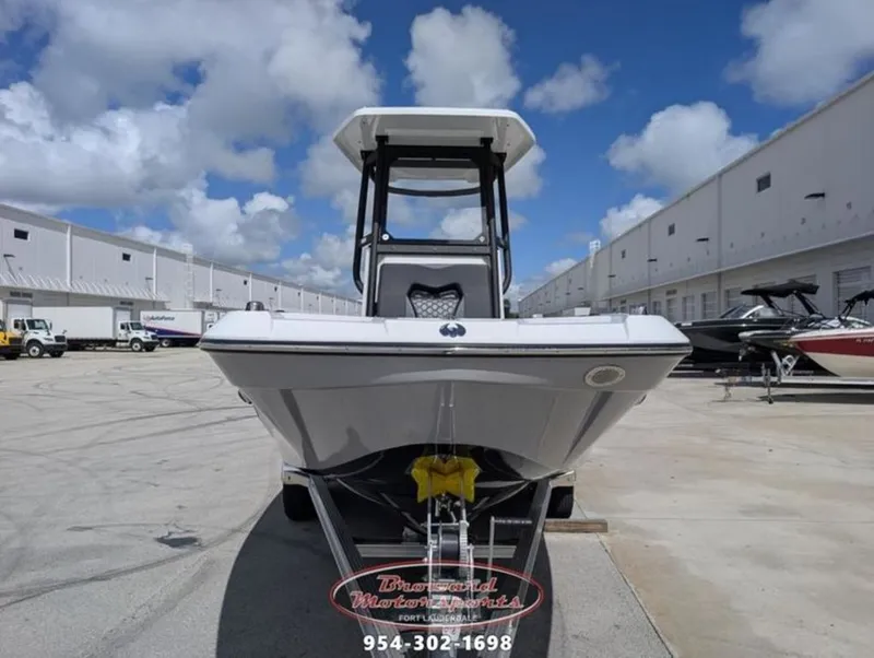 Slide: The Image of Scarab 235 Open LX 2026 - 22