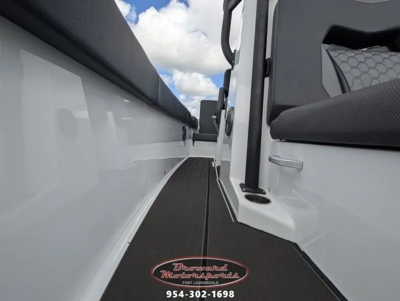 Slide: The Image of Scarab 235 Open LX 2026 - 9