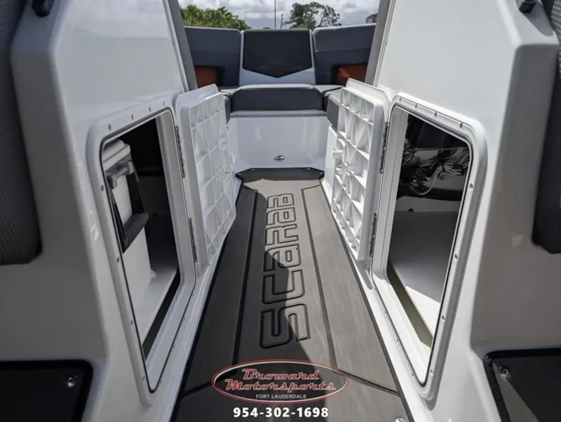 Slide: The Image of Scarab 235 LX Wake 2026 - 12