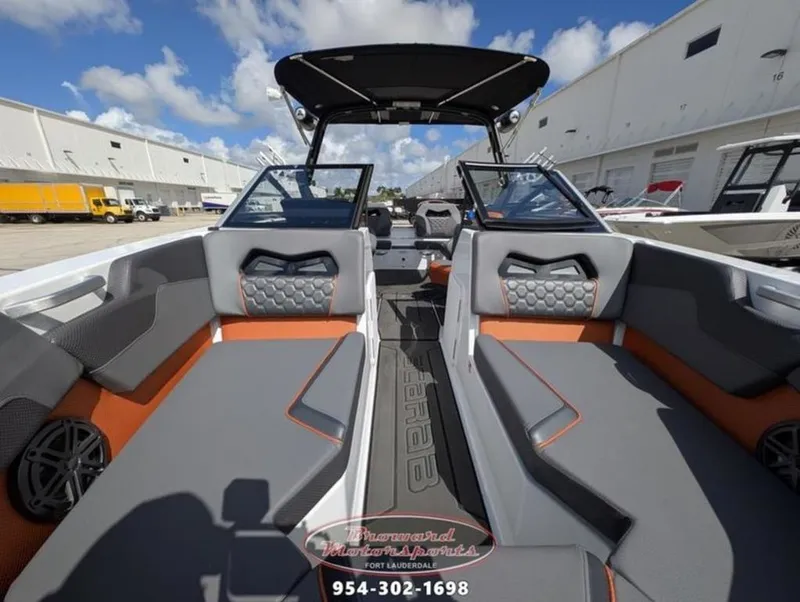 Slide: The Image of Scarab 235 LX Wake 2026 - 13