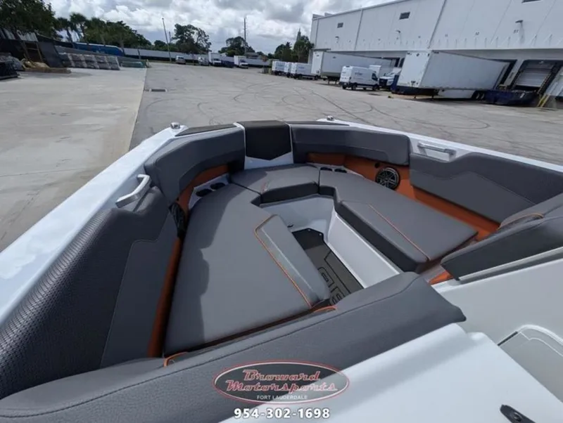 Slide: The Image of Scarab 235 LX Wake 2026 - 14