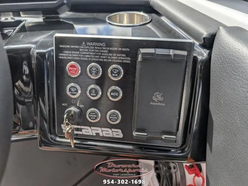 Slide: The Image of Scarab 235 LX Wake 2026 - 18