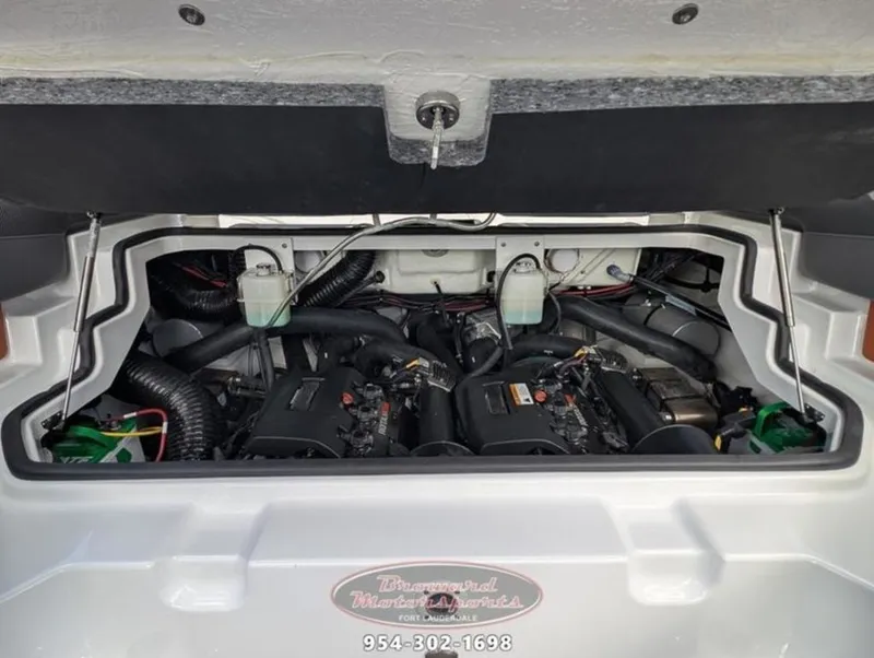 Slide: The Image of Scarab 235 LX Wake 2026 - 9