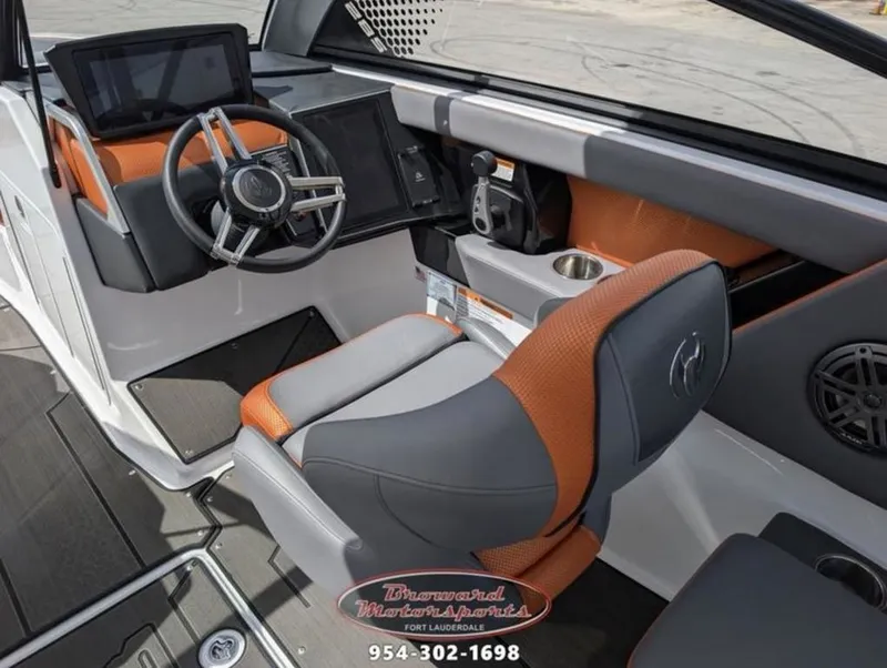 Slide: The Image of Scarab 285 LX Wake 2026 - 12