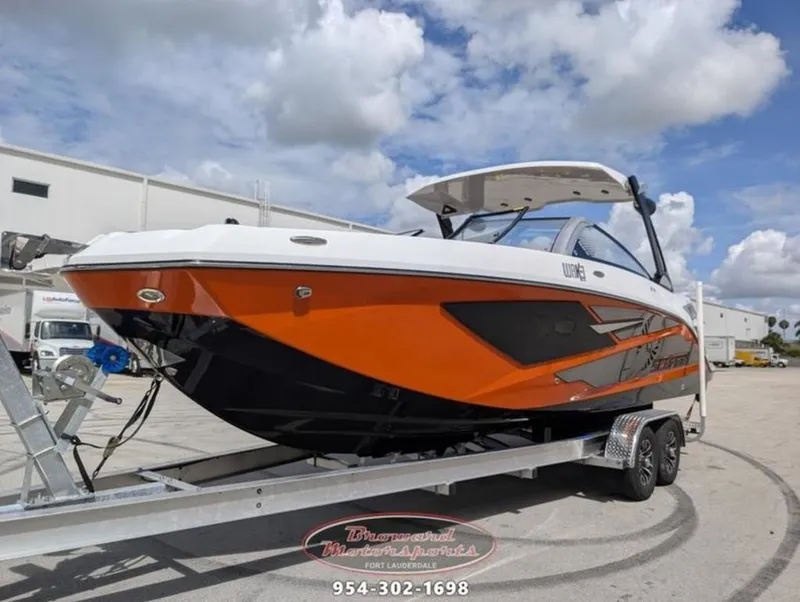 Slide: The Image of Scarab 285 LX Wake 2026 - 5