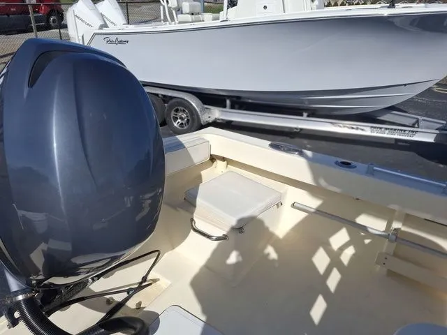 Slide: The Image of Parker Marine 21SE Center Console 2012 - 8