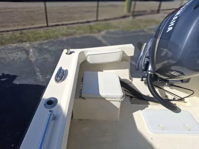 Slide: The Image of Parker Marine 21SE Center Console 2012 - 9