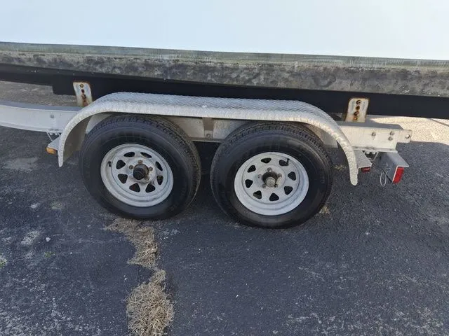 Slide: The Image of Parker Marine 21SE Center Console 2012 - 3