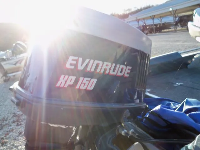 Slide: The Image of Bass Cat 19 ft Bass Pantera 1986 - 4