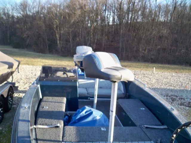 Slide: The Image of Bass Cat 19 ft Bass Pantera 1986 - 9