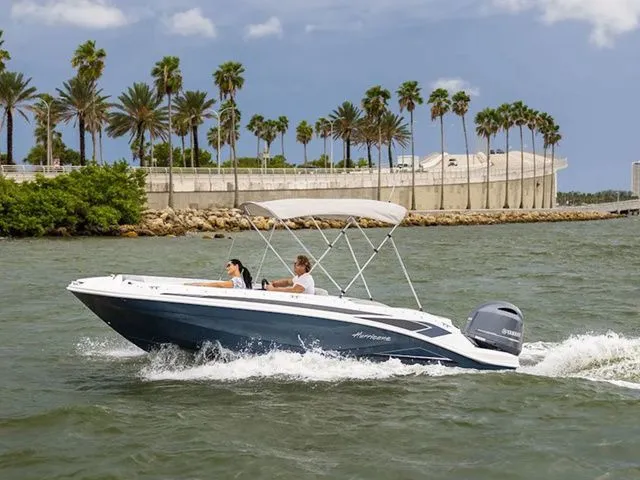 Slide: The Image of Hurricane SunDeck Sport 205 OB 2025 - 4