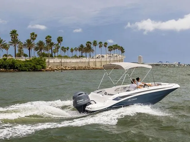 Slide: The Image of Hurricane SunDeck Sport 205 OB 2025 - 5