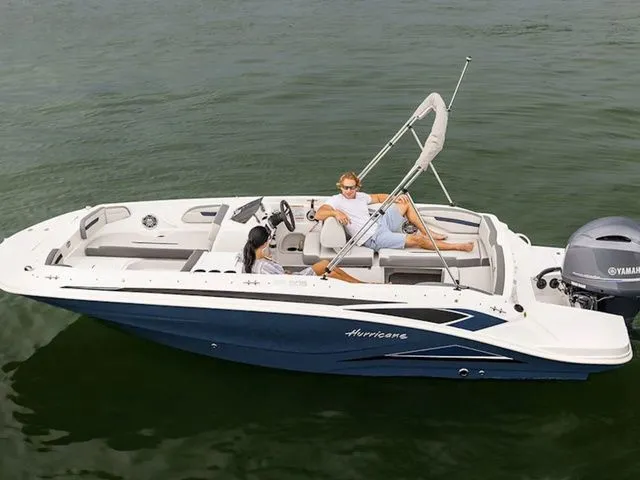 Slide: The Image of Hurricane SunDeck Sport 205 OB 2025 - 6