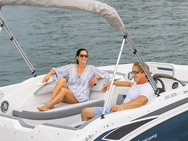 Slide: The Image of Hurricane SunDeck Sport 205 OB 2025 - 8