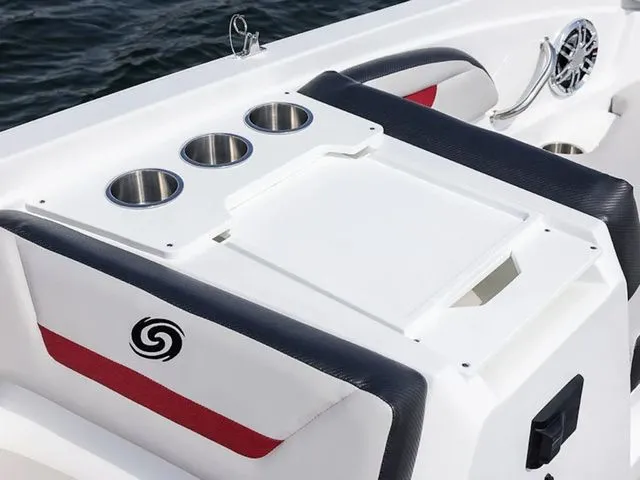 Slide: The Image of Hurricane SunDeck Sport 205 OB 2025 - 9