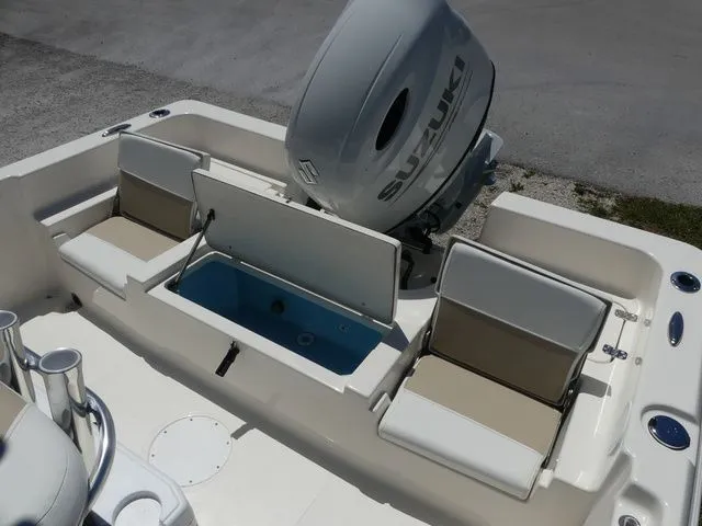 Slide: The Image of Bulls Bay 2200 XS 2026 with Suzuki engine and seating area. - 23